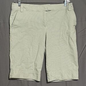 JH Collectibles Shorts Women's Size 16 Seersucker White Green Striped Bermuda‎